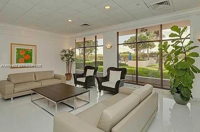 5700 Collins Ave # 4N, Miami Beach, FL 33140 photo 2
