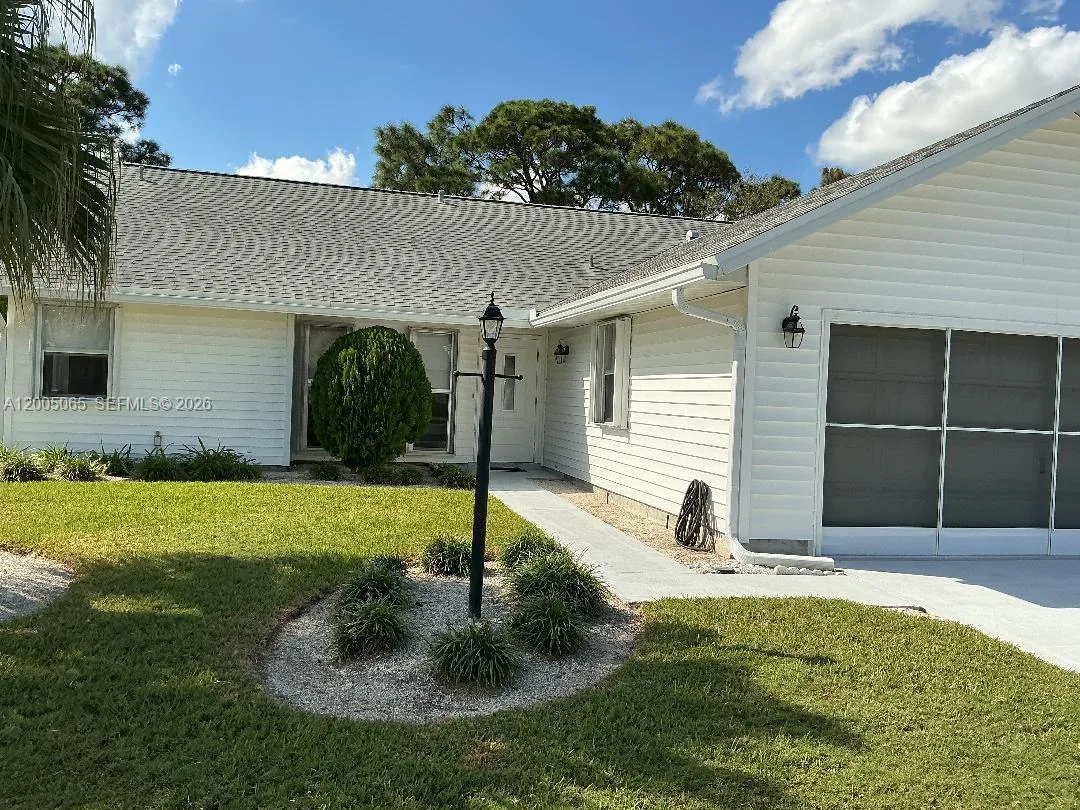 6910 SE Lillian Ct, Stuart, FL 34997
