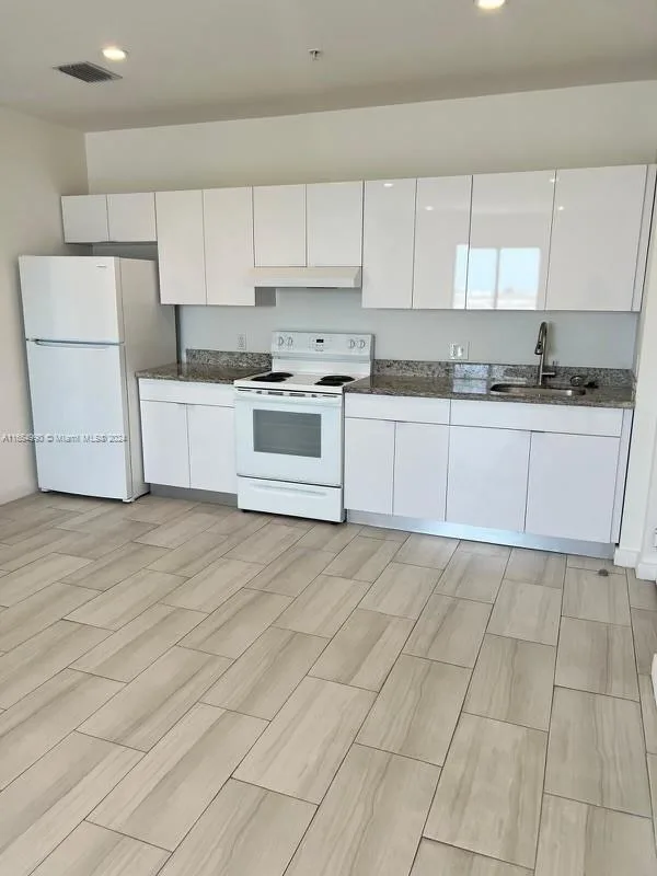 640 W 18th St # 107, Hialeah, FL 33010 photo 3