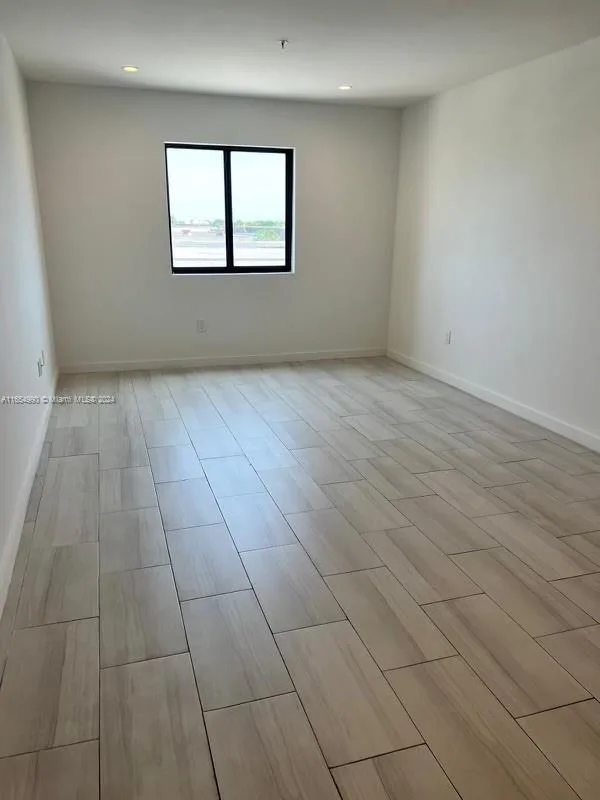 640 W 18th St # 107, Hialeah, FL 33010 photo 4