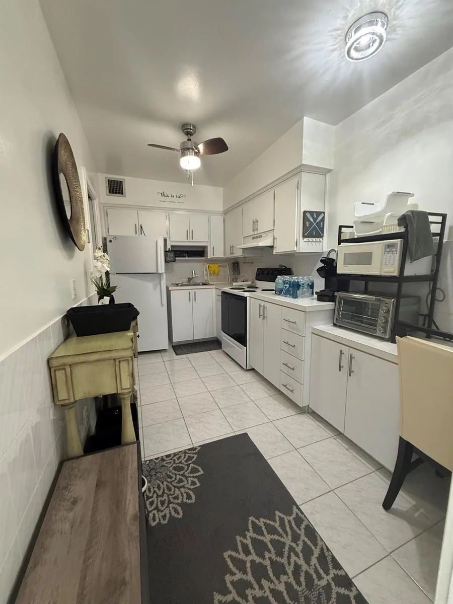 1150 Atlantic Shores Boulevard # 611, Hallandale Beach, FL 33009 photo 4