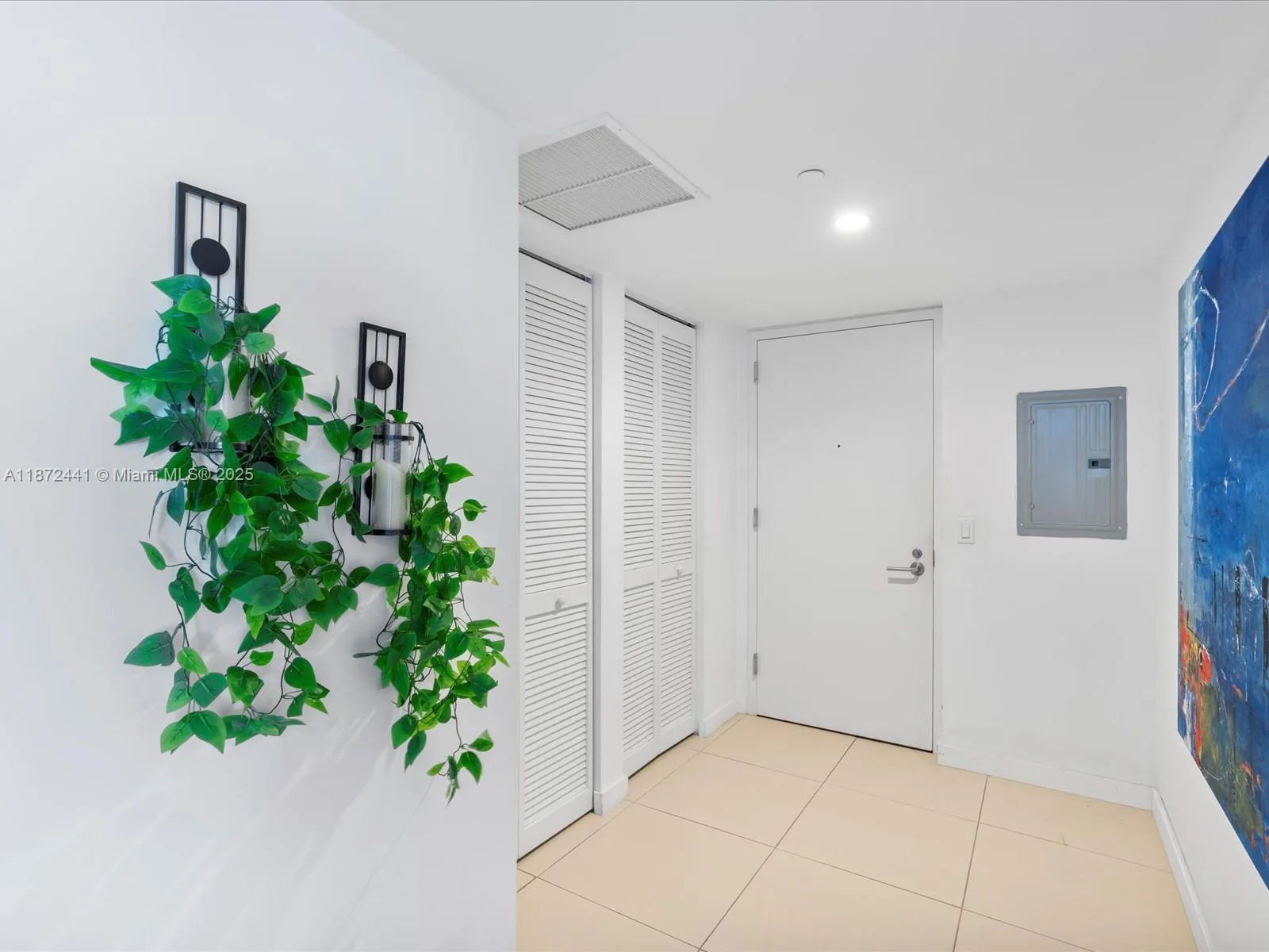 31 SE 6th St # 802, Miami, FL 33131 photo 2