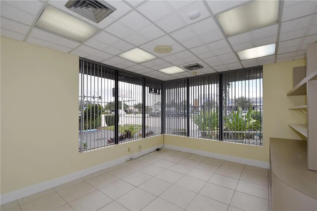 1820 E Commercial Boulevard, Fort Lauderdale, FL 33308 photo 11