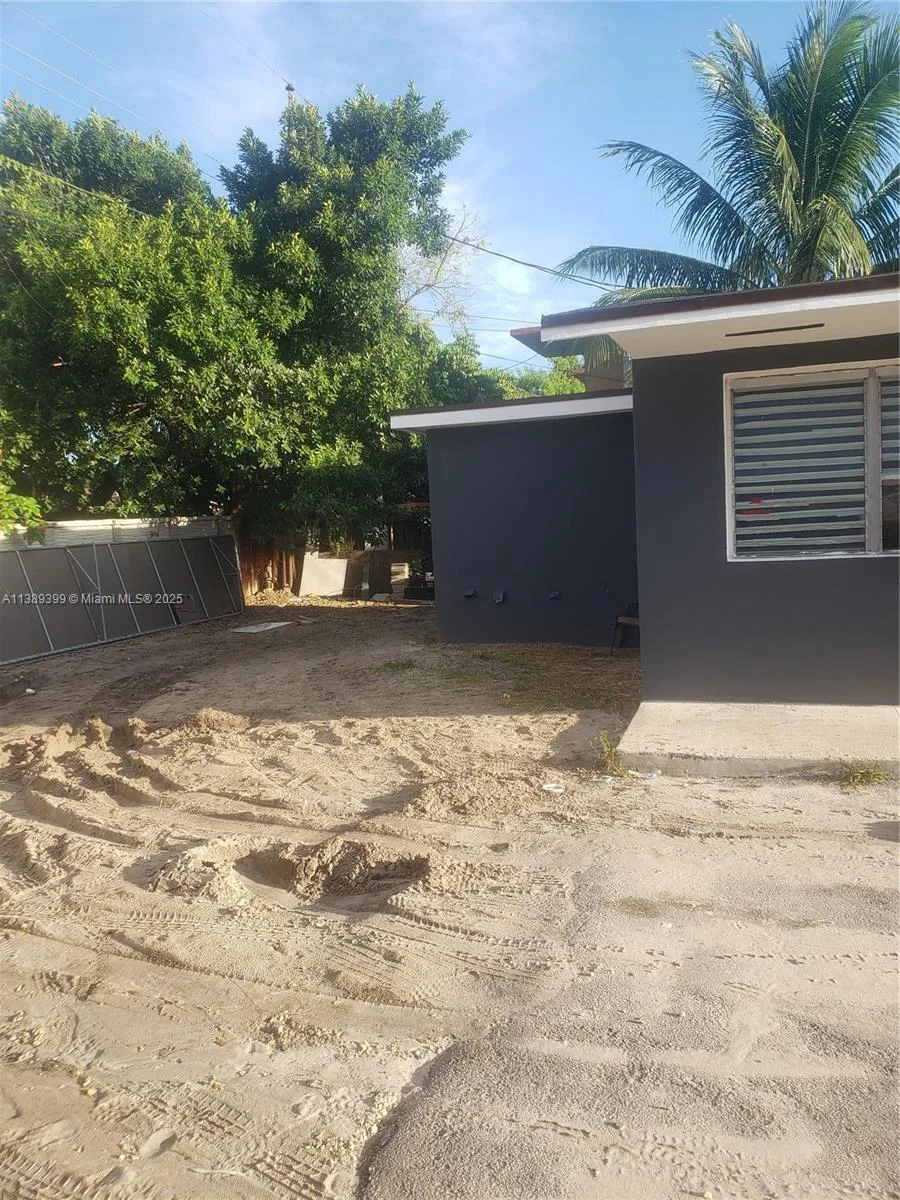 2855 NW 22nd Ave, Miami, FL 33142 photo 2