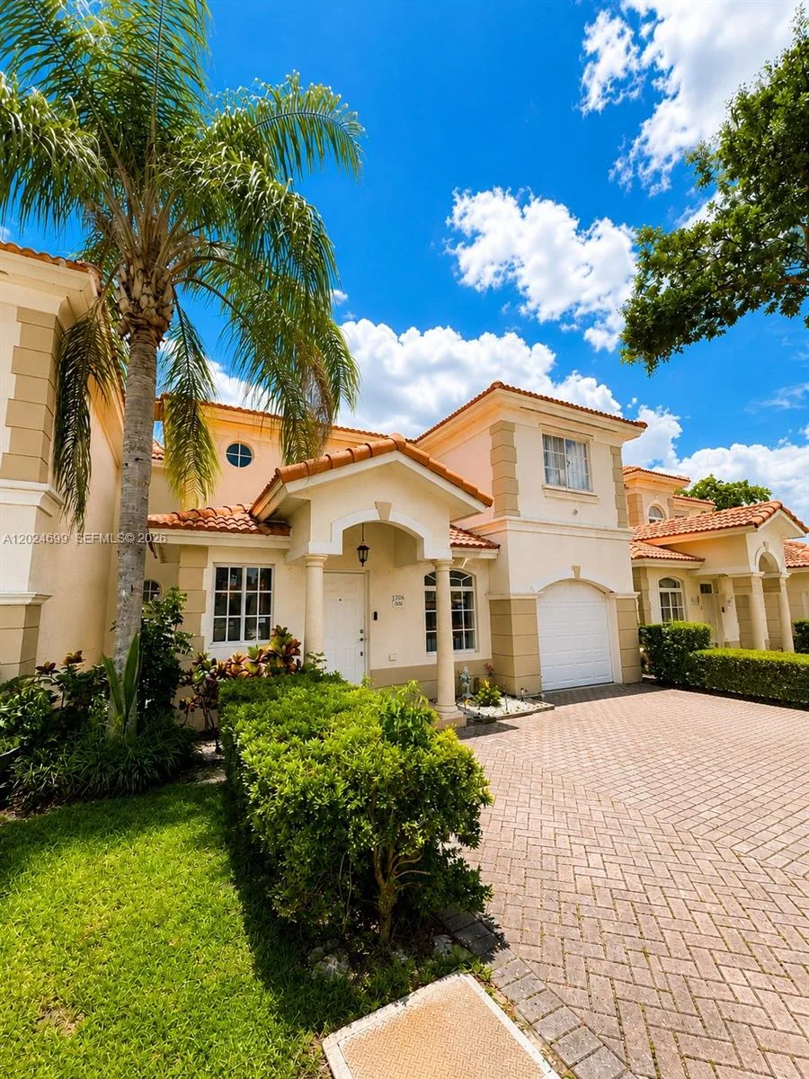 7305 NW 173rd Dr # 102, Hialeah, FL 33015