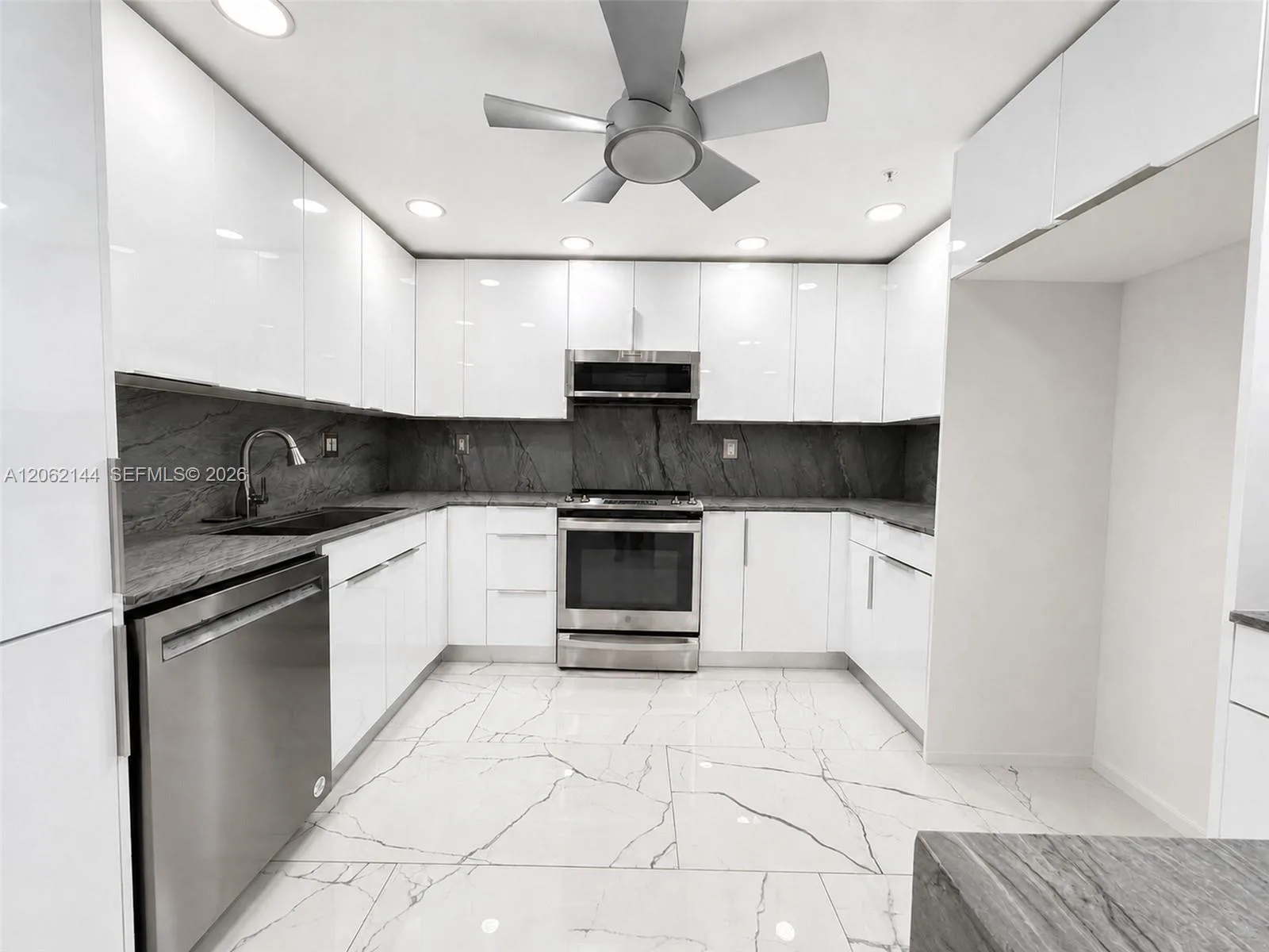 290 174th St # 1005, Sunny Isles Beach, FL 33160 photo 5