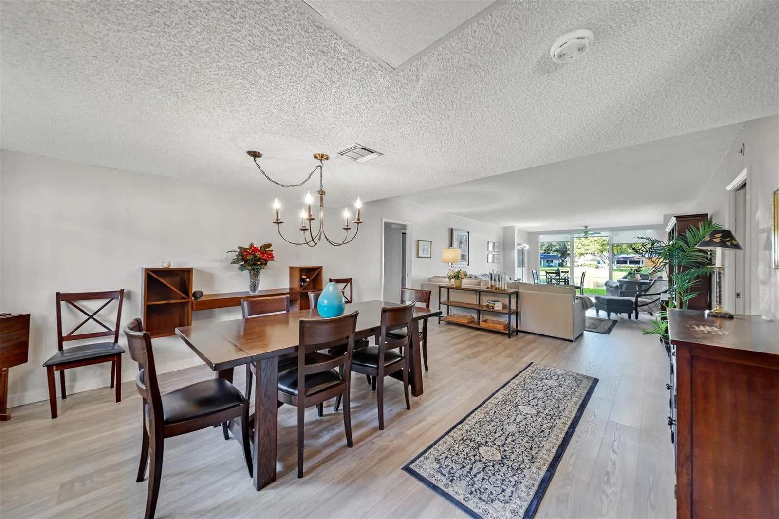 3611 OAKS CLUBHOUSE Drive # 104, Pompano Beach, FL 33069 photo 2