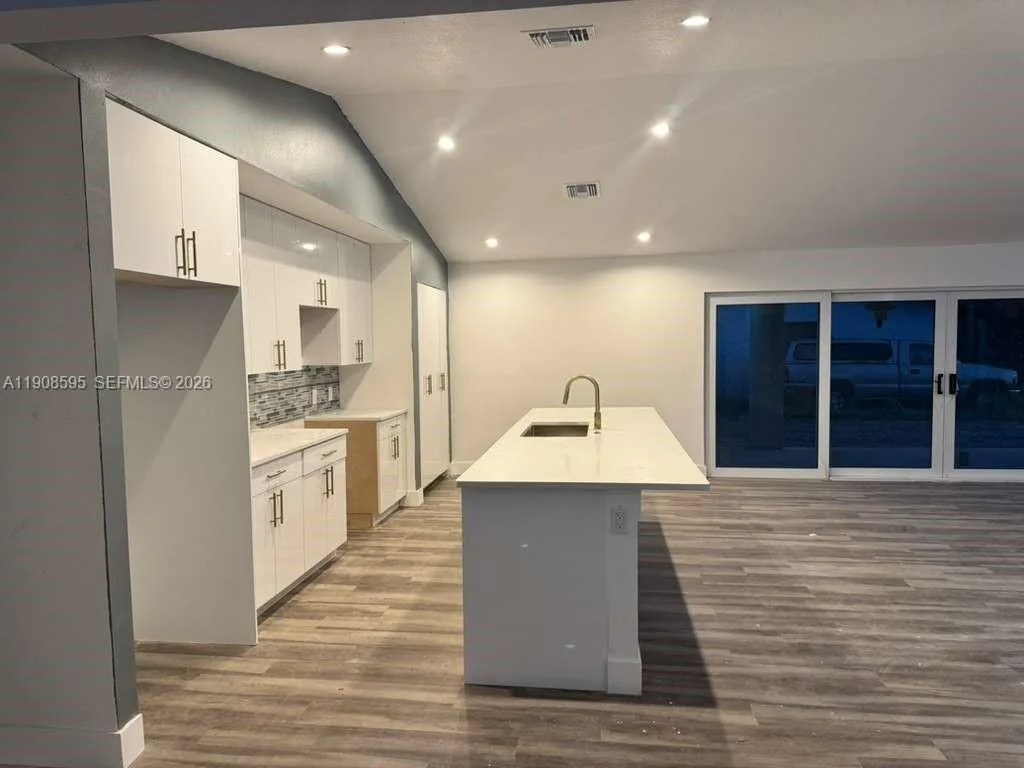 482 NW Marion Ave, Port St. Lucie, FL 34983 photo 8