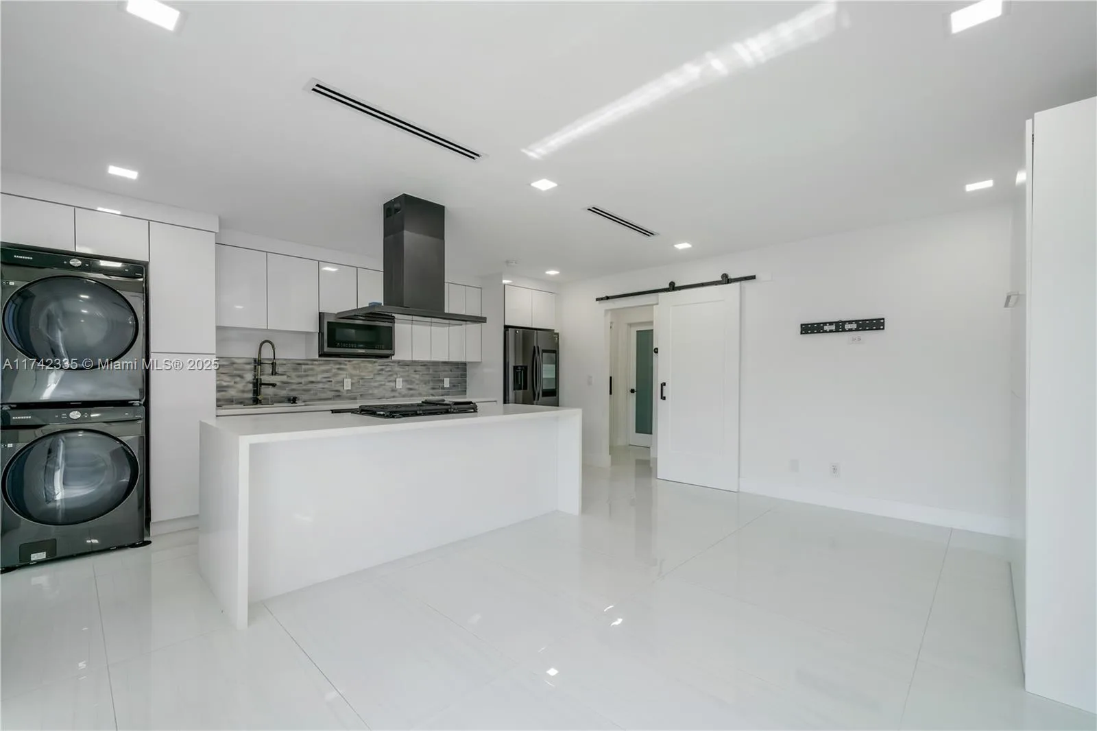 2700 NE 135th St # 32, North Miami, FL 33181 photo 11