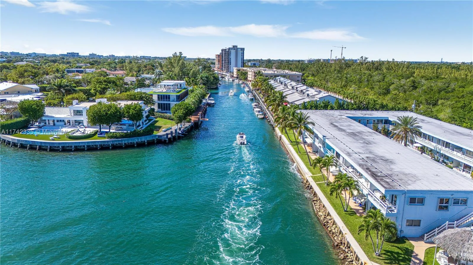 2700 NE 135th St # 32, North Miami, FL 33181 photo 3