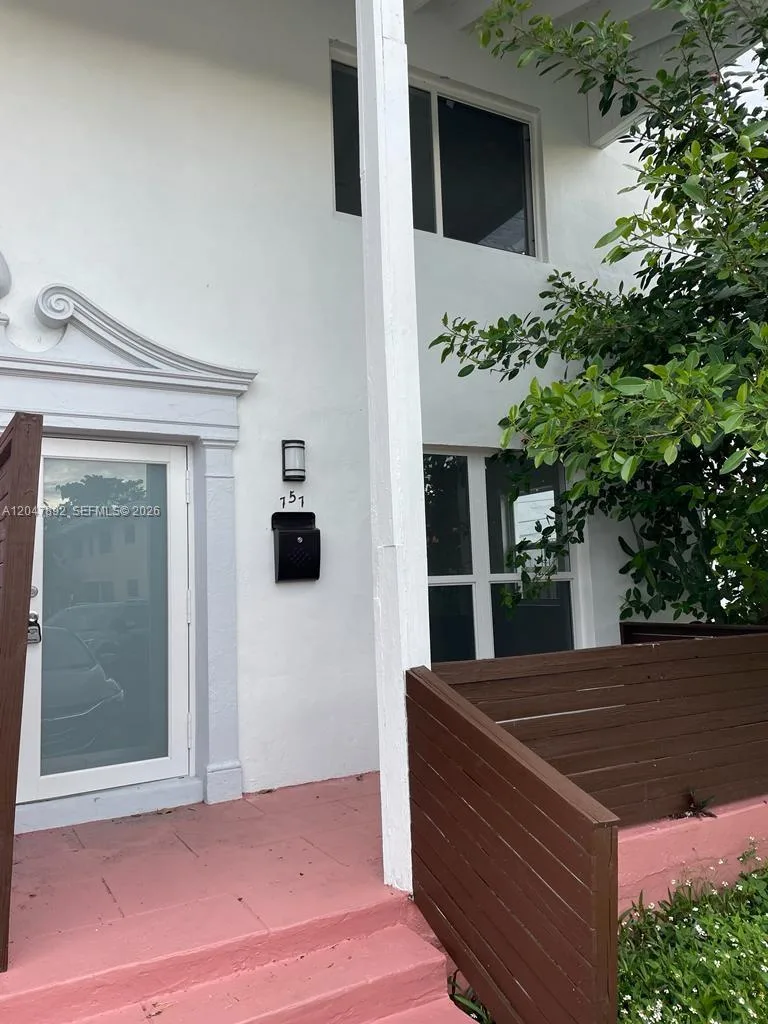 757 85th St, Miami Beach, FL 33141 photo 2