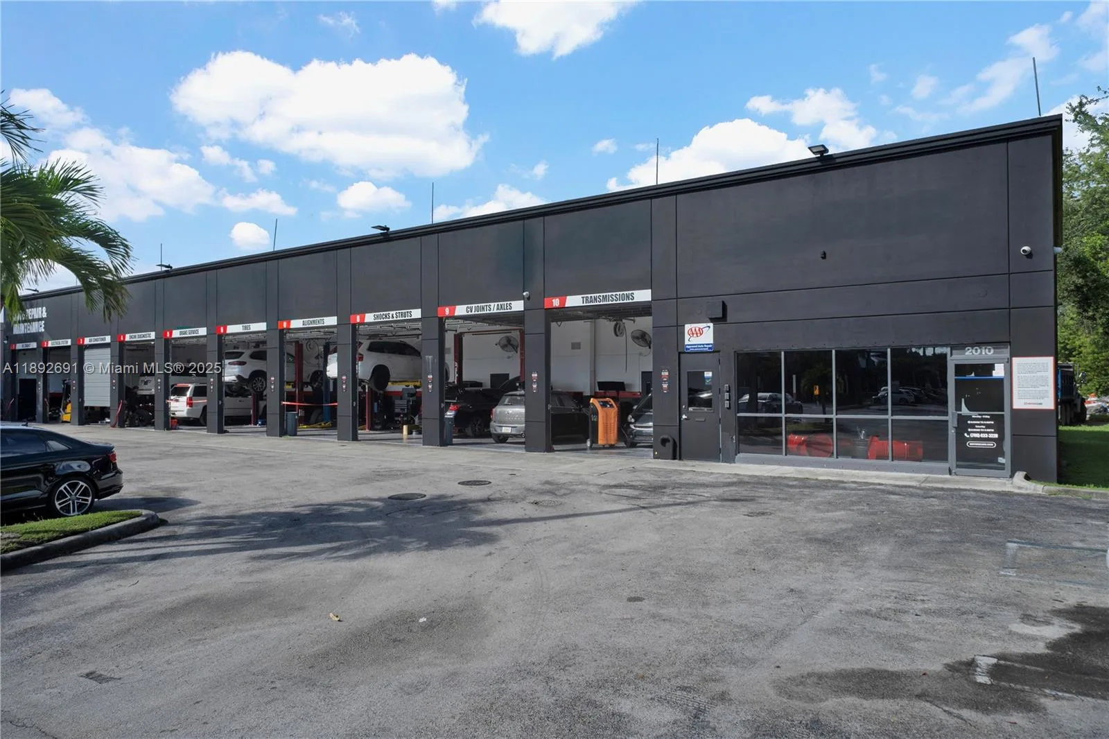 Established Service & Repair Car Shop, Sweetwater, FL . photo 2