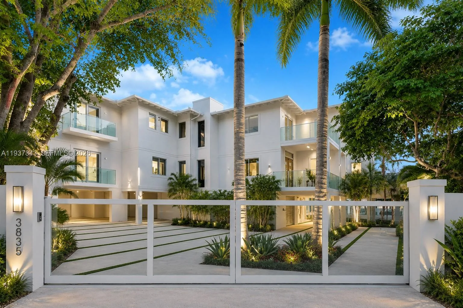 3835 Carole Ct, Miami, FL 33133 photo 3