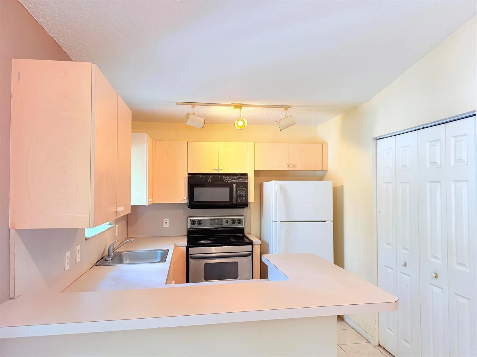 3505 Briar Bay Boulevard # Apt 206, West Palm Beach, FL 33411 photo 6