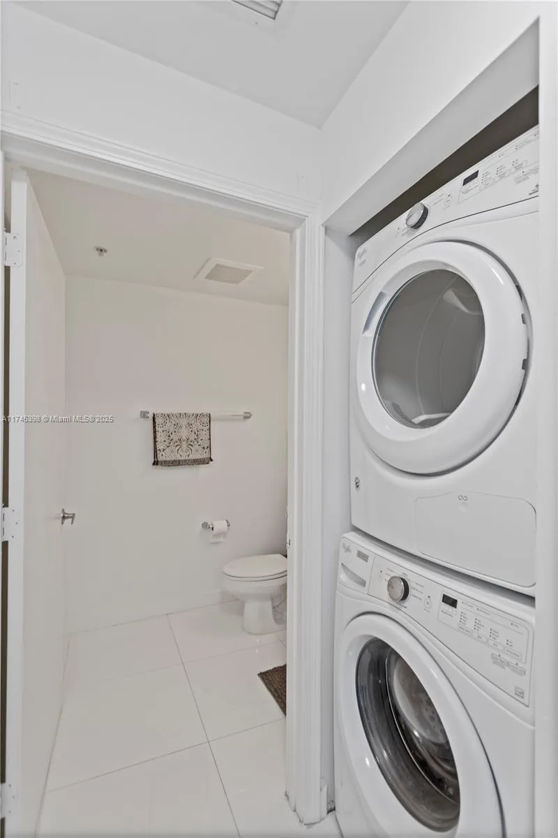 601 NE 36th St # 3011, Miami, FL 33137 photo 9