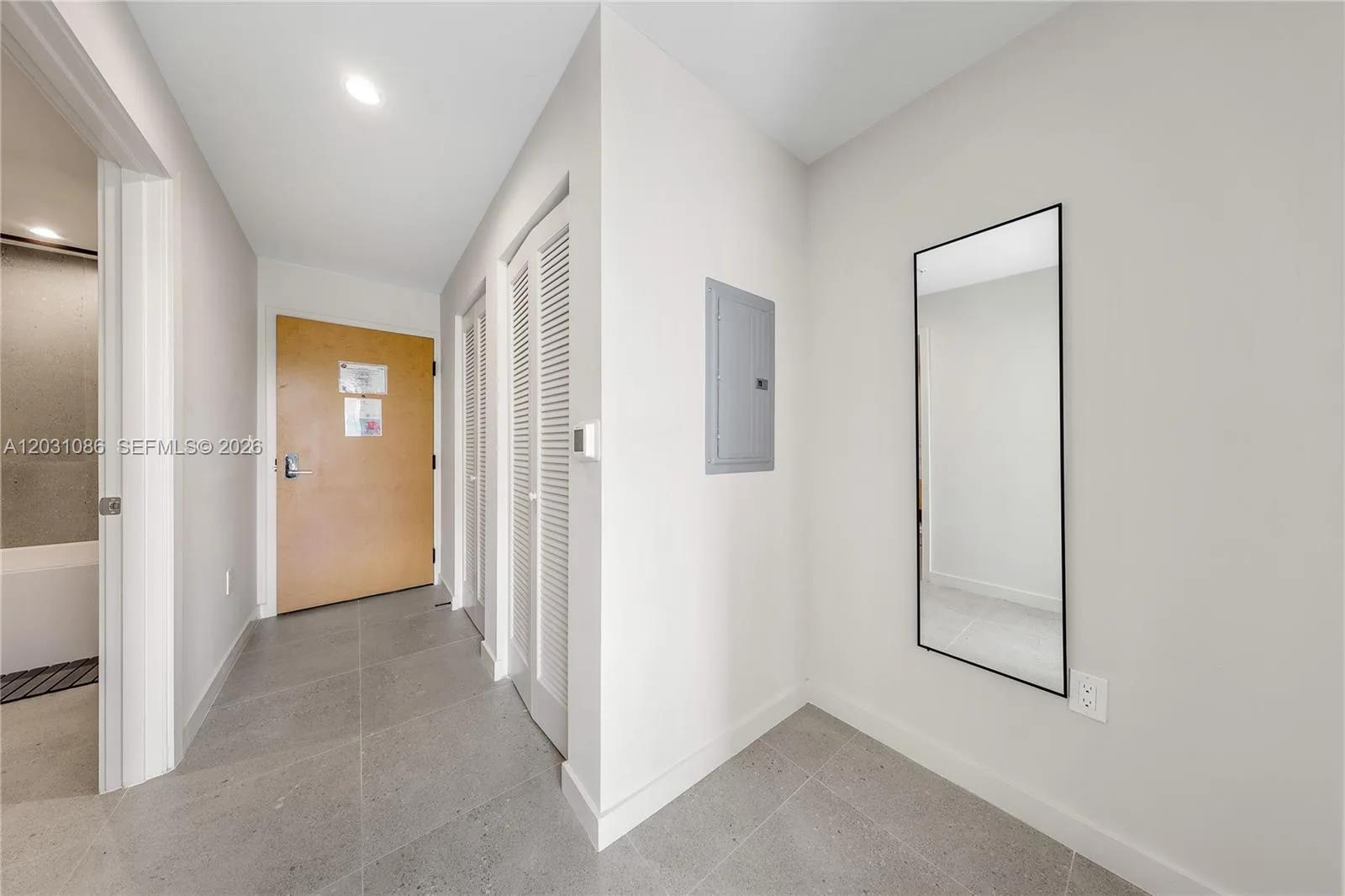 11 NE 6th St # 301, Miami, FL 33132 photo 10