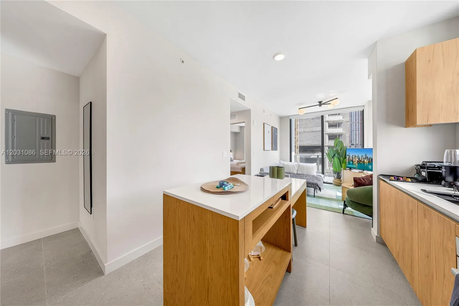 11 NE 6th St # 301, Miami, FL 33132 photo 4