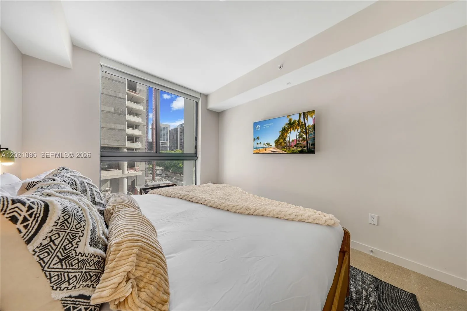 11 NE 6th St # 301, Miami, FL 33132 photo 6