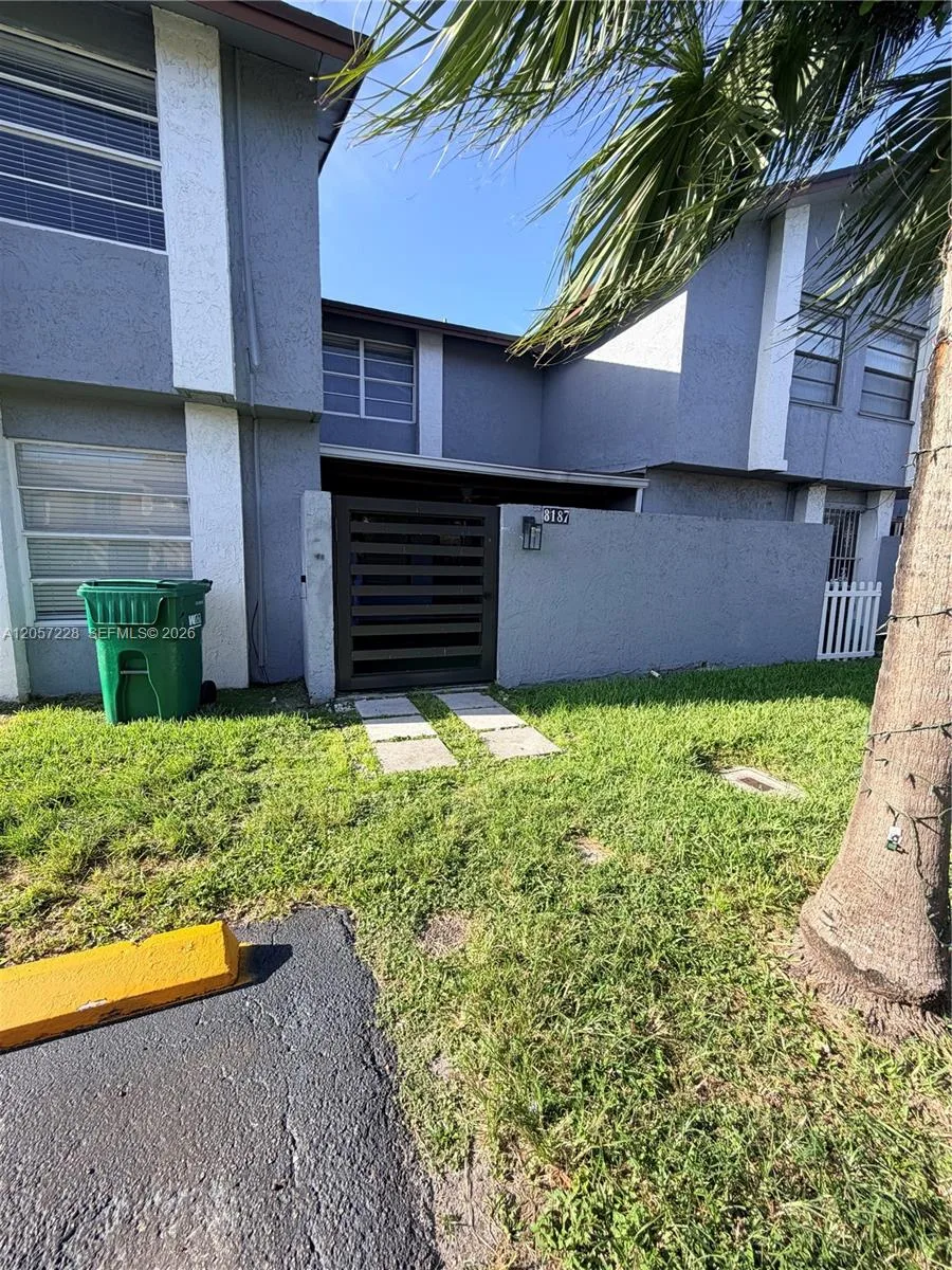8187 NW 99 St # 2265, Hialeah Gardens, FL 33016