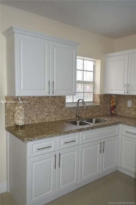 8441 SW 32nd Ter, Miami, FL 33155 photo 10