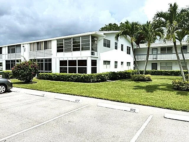 110 MARKHAM F # 110, Deerfield Beach, FL 33442