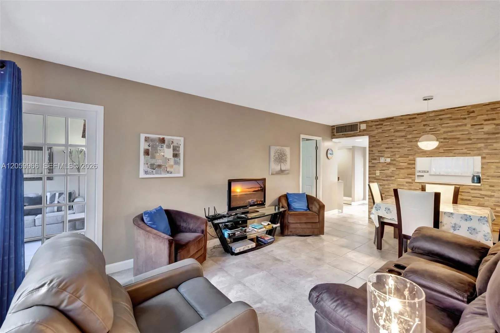 3431 NW 50th Ave # 113, Lauderdale Lakes, FL 33319 — zdjęcie 2
