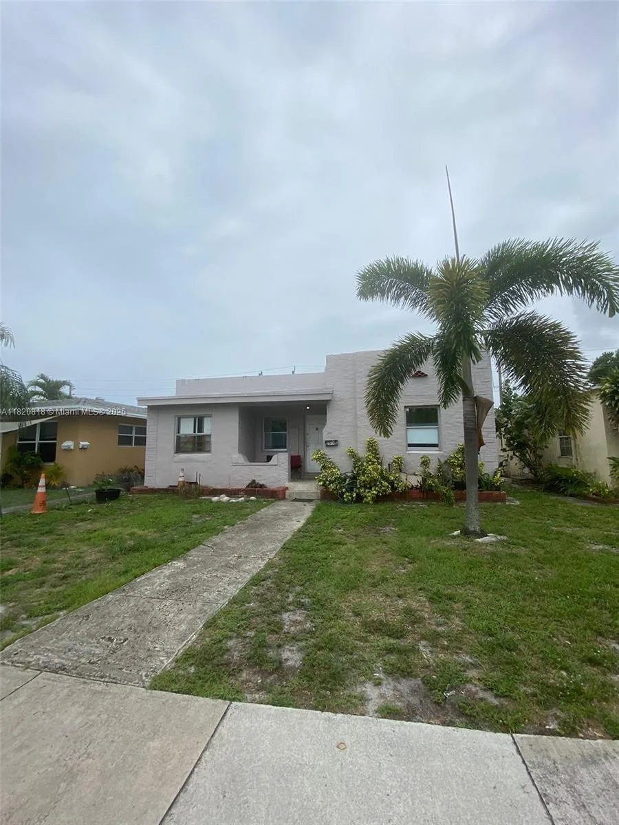 2014 Funston St, Hollywood, FL 33020 photo 2