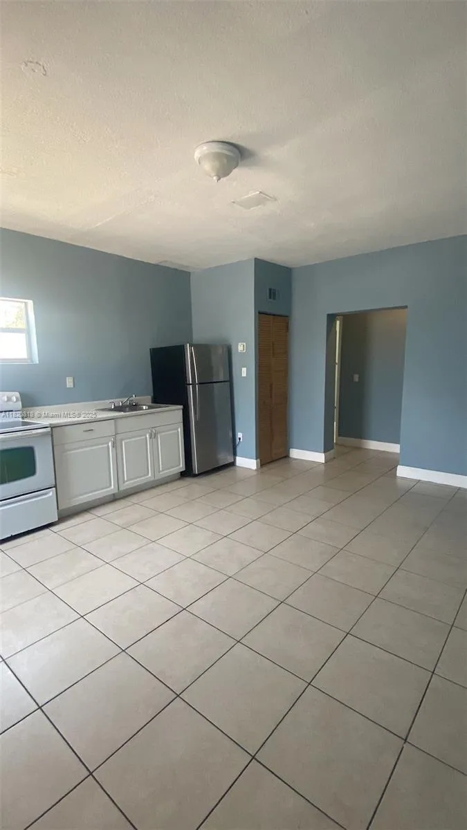 2014 Funston St, Hollywood, FL 33020 photo 3