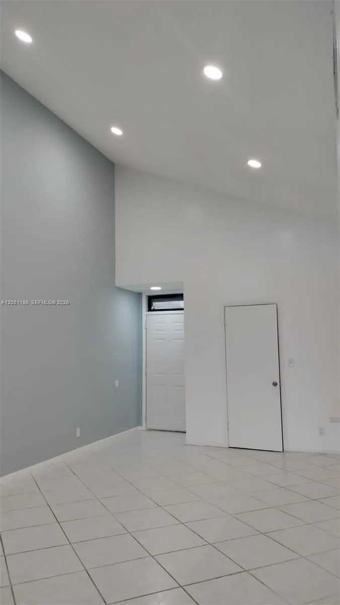 212 Lake Pointe Dr # 307, Oakland Park, FL 33309 photo 9