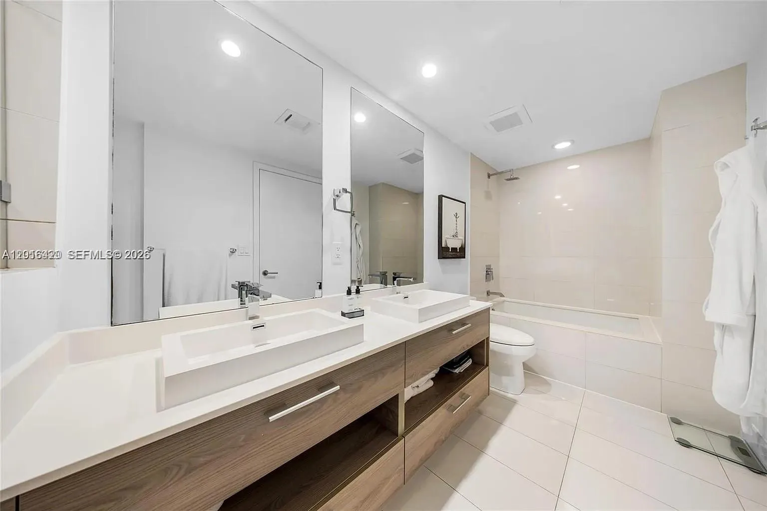 1300 S Miami Ave # 4704, Miami, FL 33130 photo 13