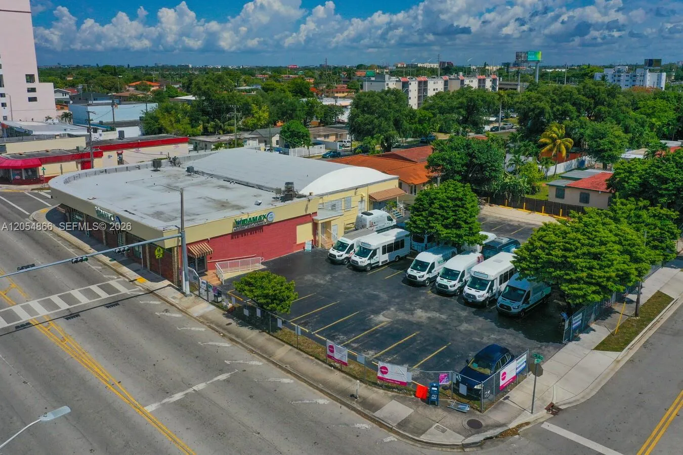 721 NW 21st Ct, Miami, FL 33125 photo 4