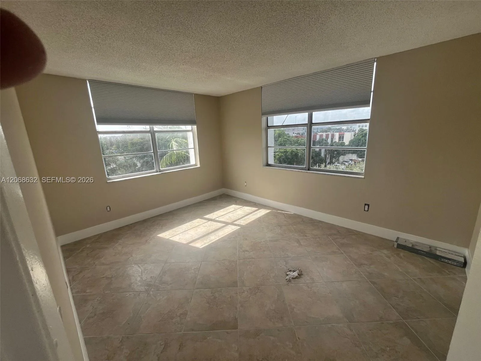 498 NW 165th St # D-501, Miami, FL 33169 photo 5