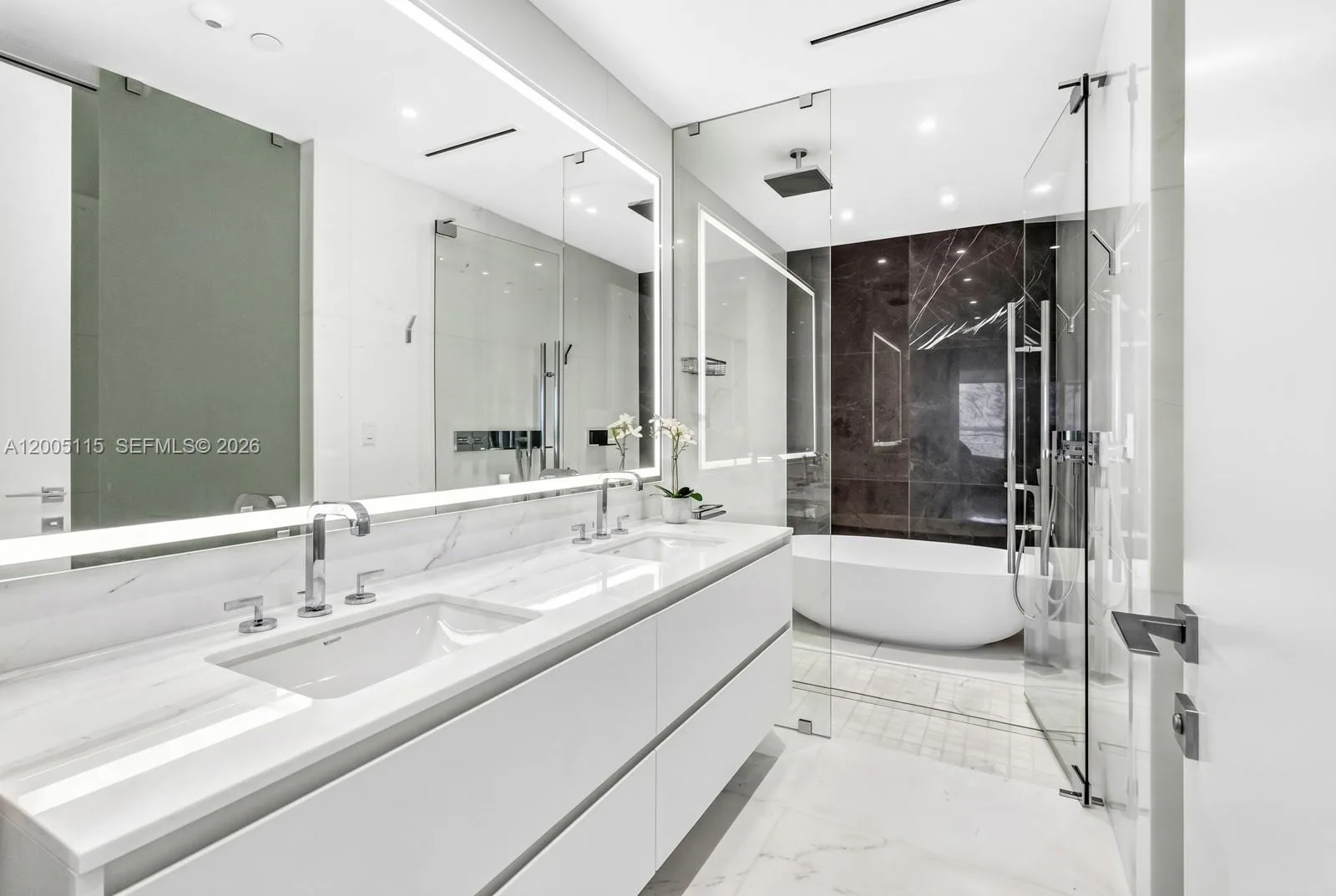300 Biscayne Blvd Way # 1002, Miami, FL 33131 photo 7
