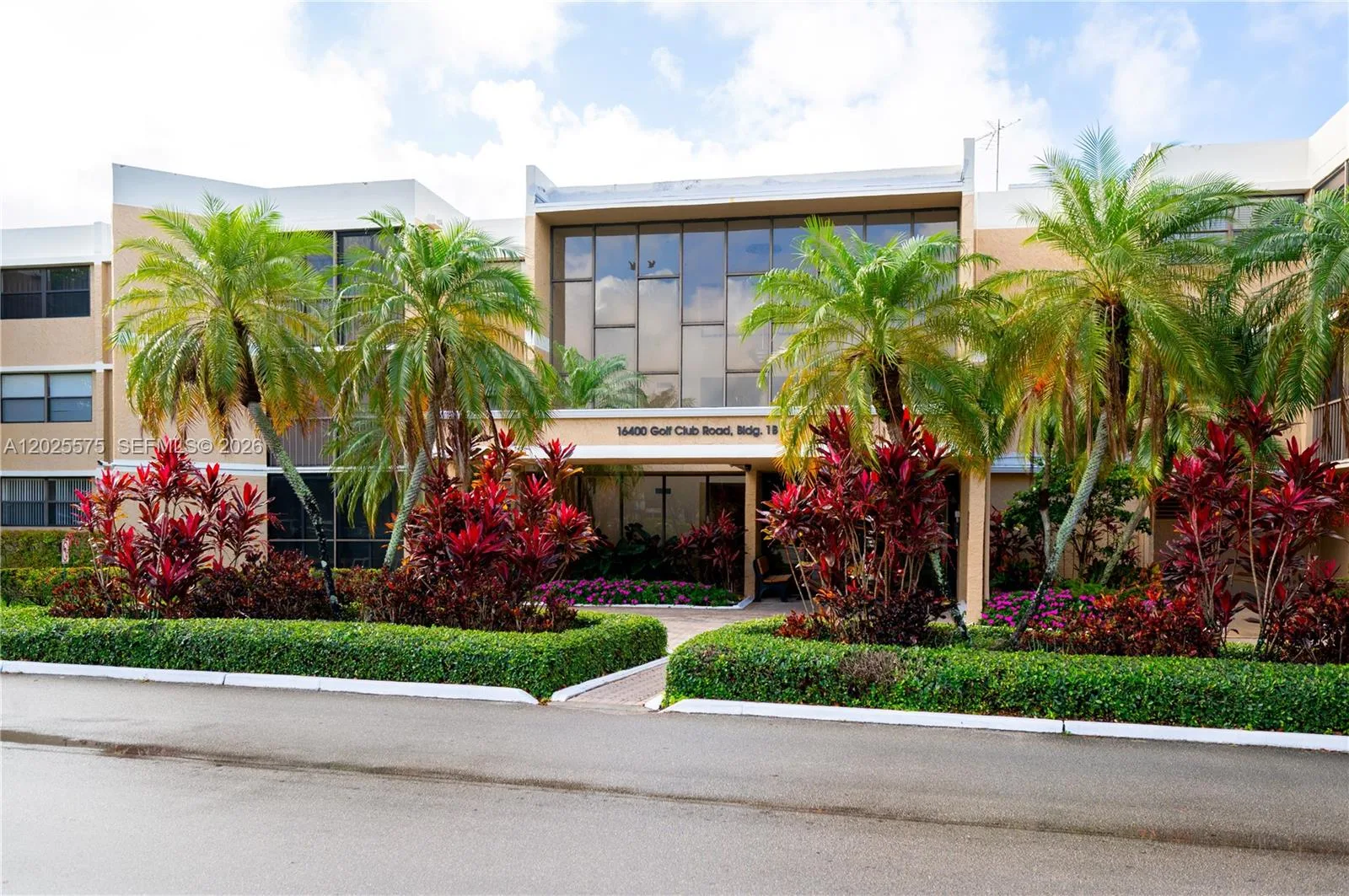 16400 NE GOLF CLUB RD # 305, Weston, FL 33326