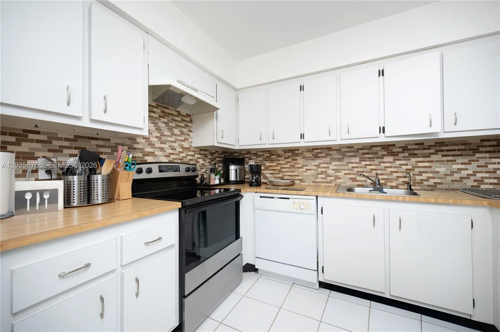 16400 NE GOLF CLUB RD # 305, Weston, FL 33326 photo 13
