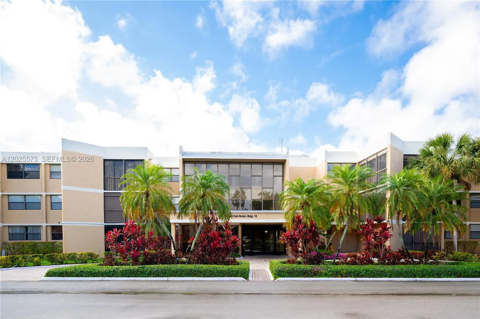 16400 NE GOLF CLUB RD # 305, Weston, FL 33326 photo 3