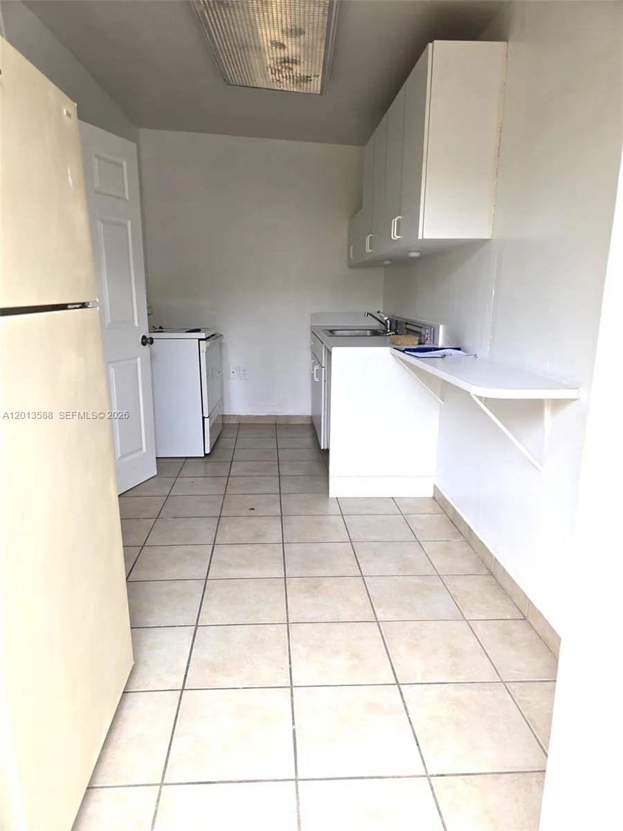 4610 SW 40th St # 1, West Park, FL 33023 photo 3