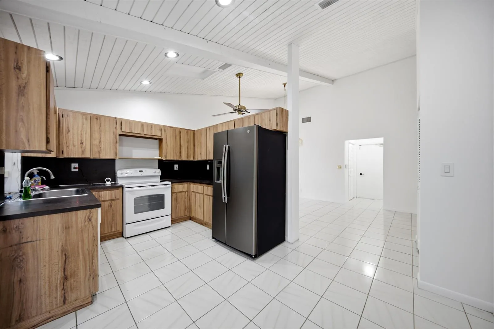8114 NUTMEG Way, Tamarac, FL 33321 photo 7