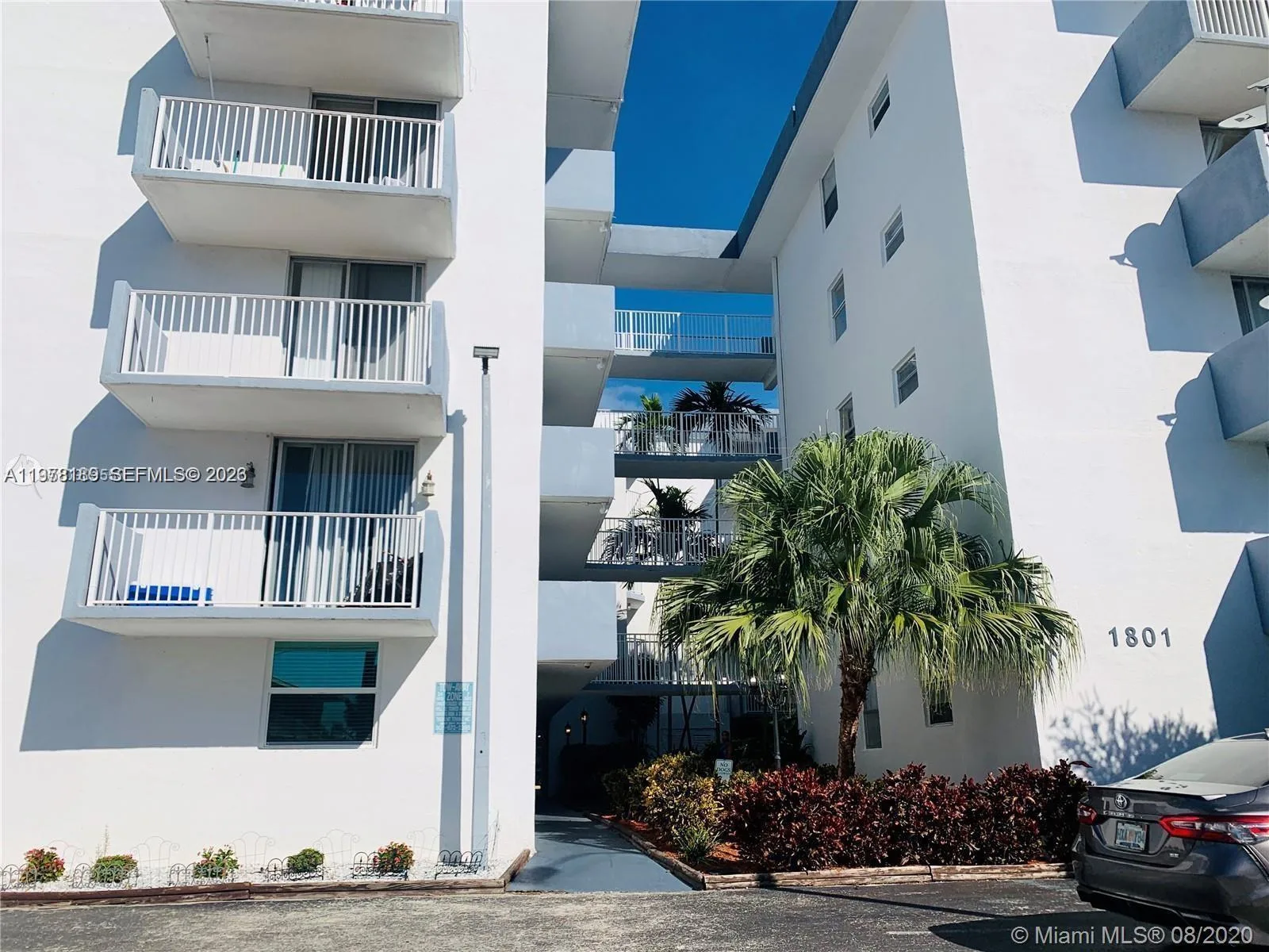 1801 S Treasure Dr # 101, North Bay Village, FL 33141
