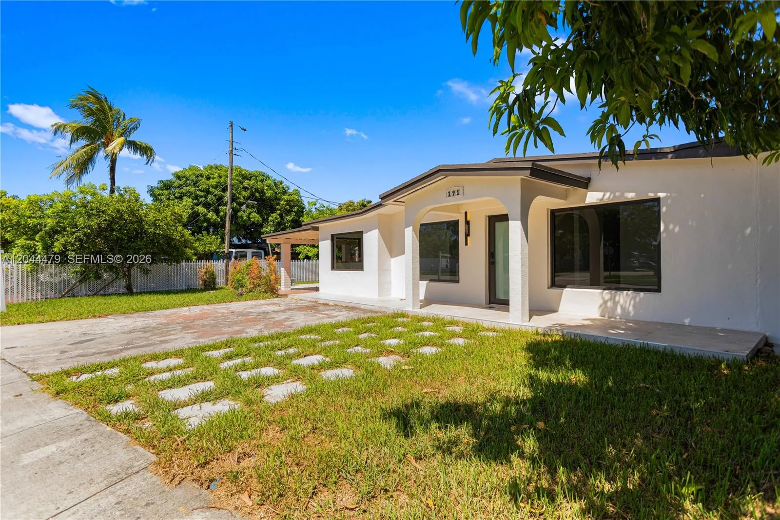 191 SE 6th Ave, Hialeah, FL 33010 photo 2