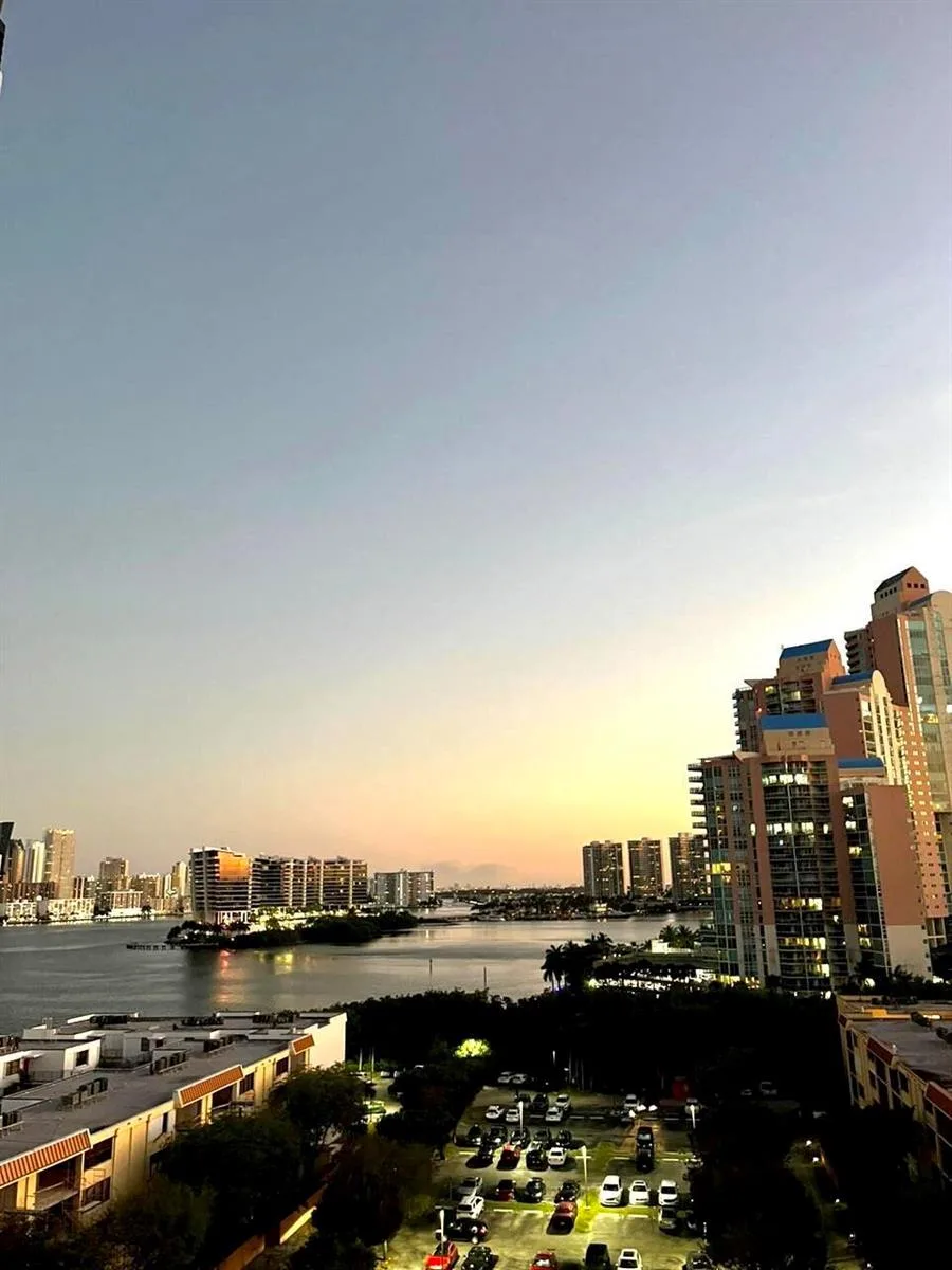 3400 NE 192 Street # 1102, Aventura, FL 33180