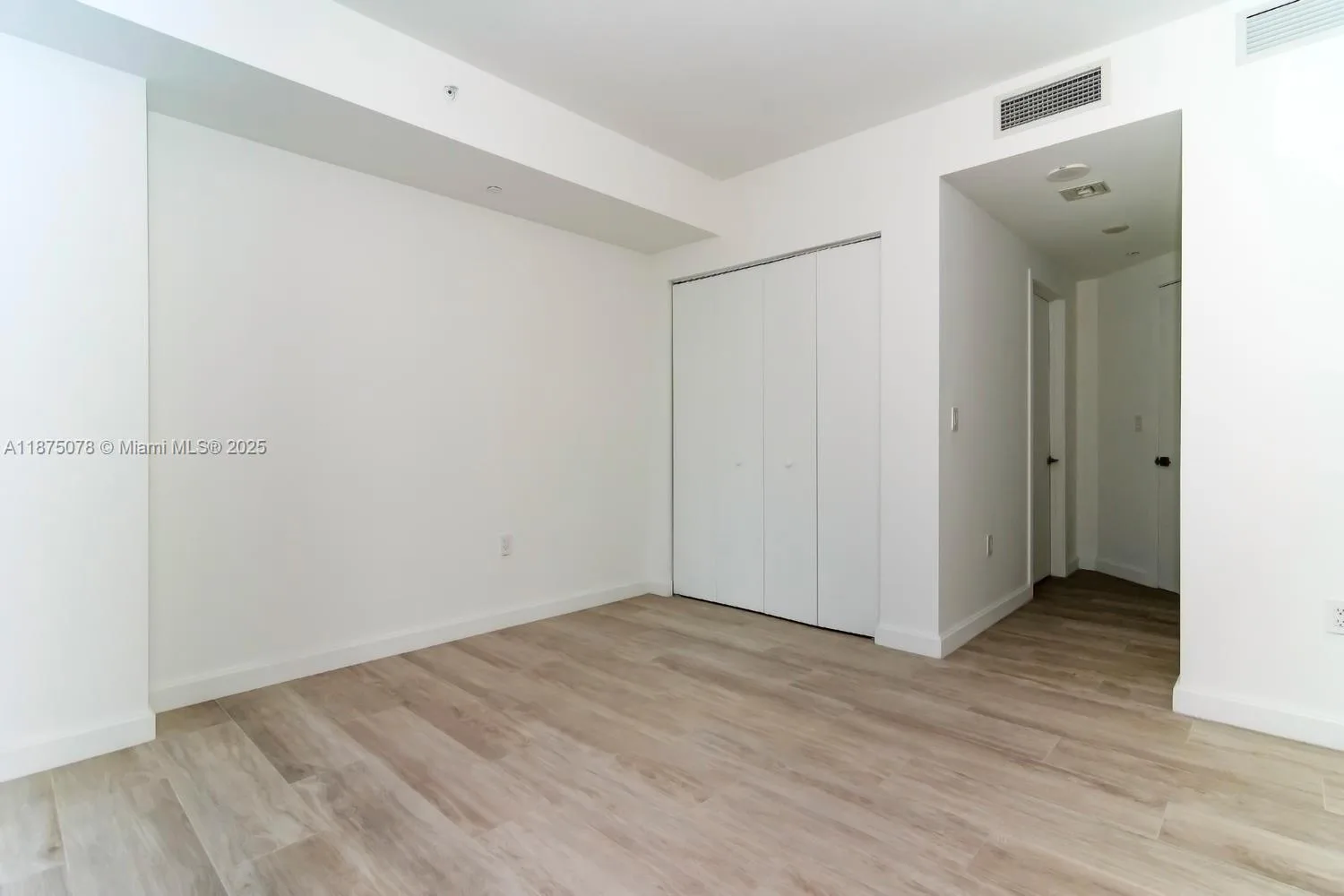 55 SW 9 St # 1606, Miami, FL 33130 photo 10