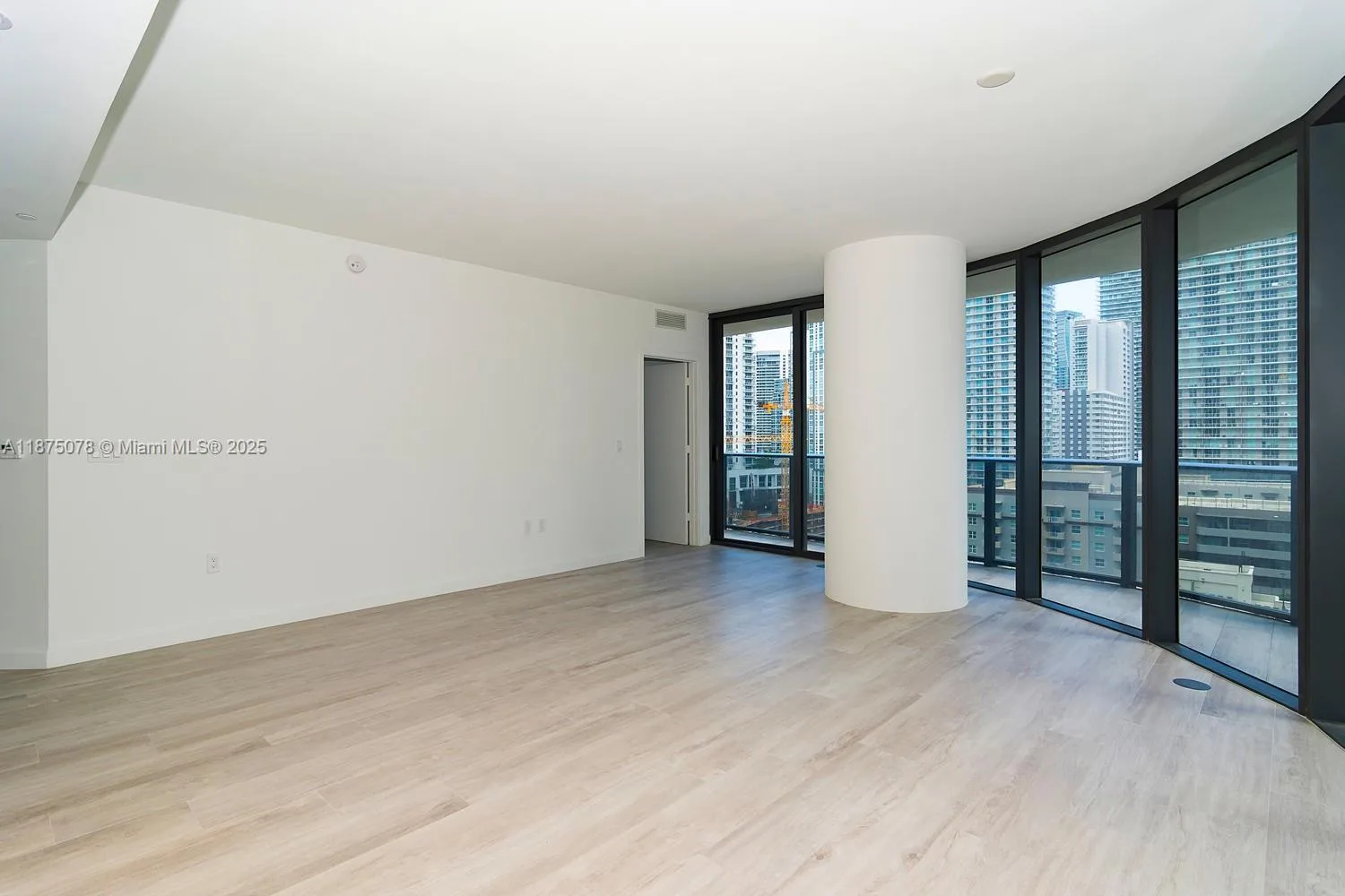55 SW 9 St # 1606, Miami, FL 33130 photo 7
