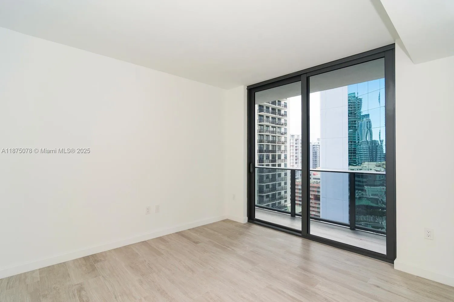55 SW 9 St # 1606, Miami, FL 33130 photo 9