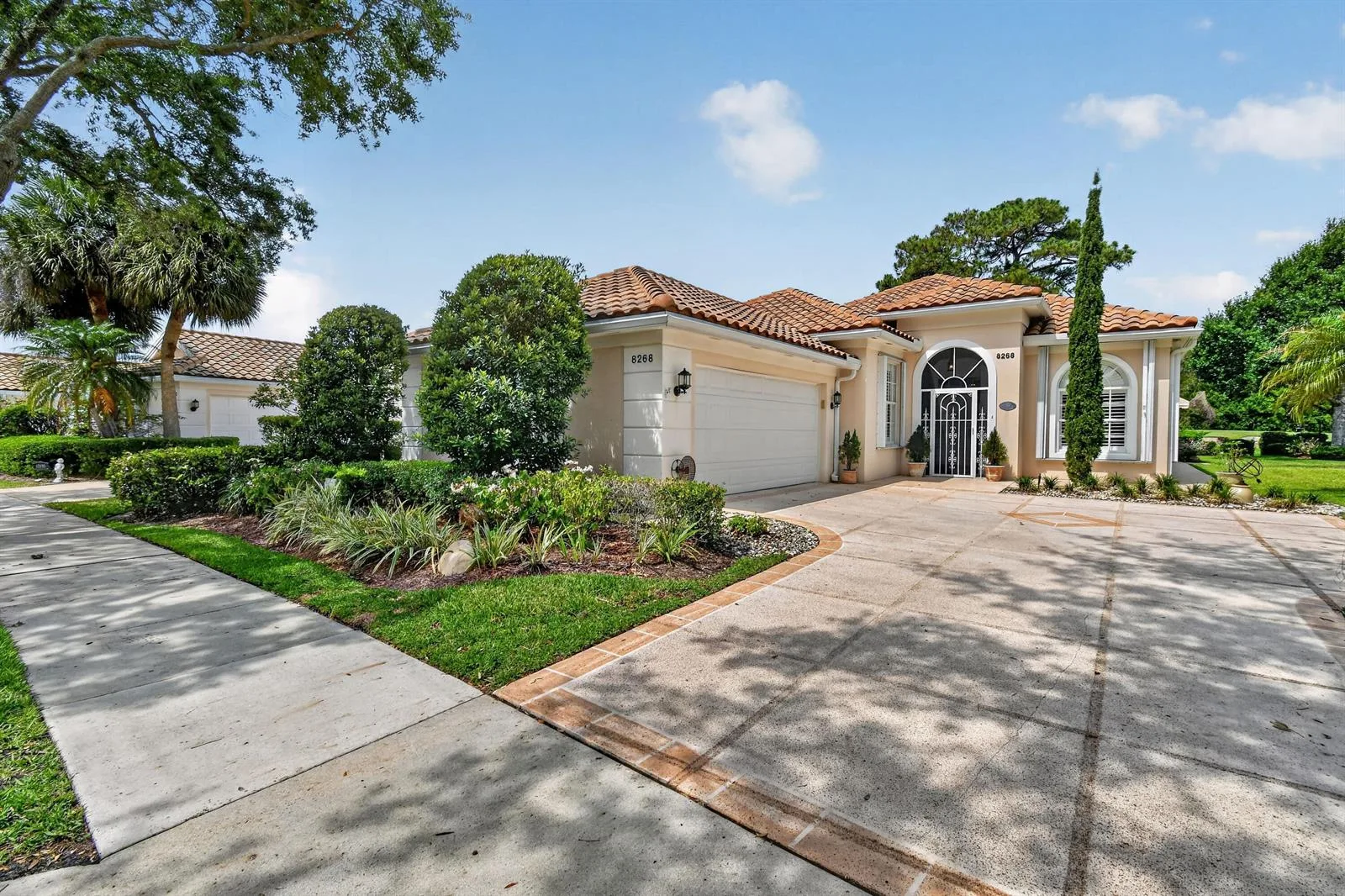 8268 SE Palm Hammock Lane, Hobe Sound, FL 33455