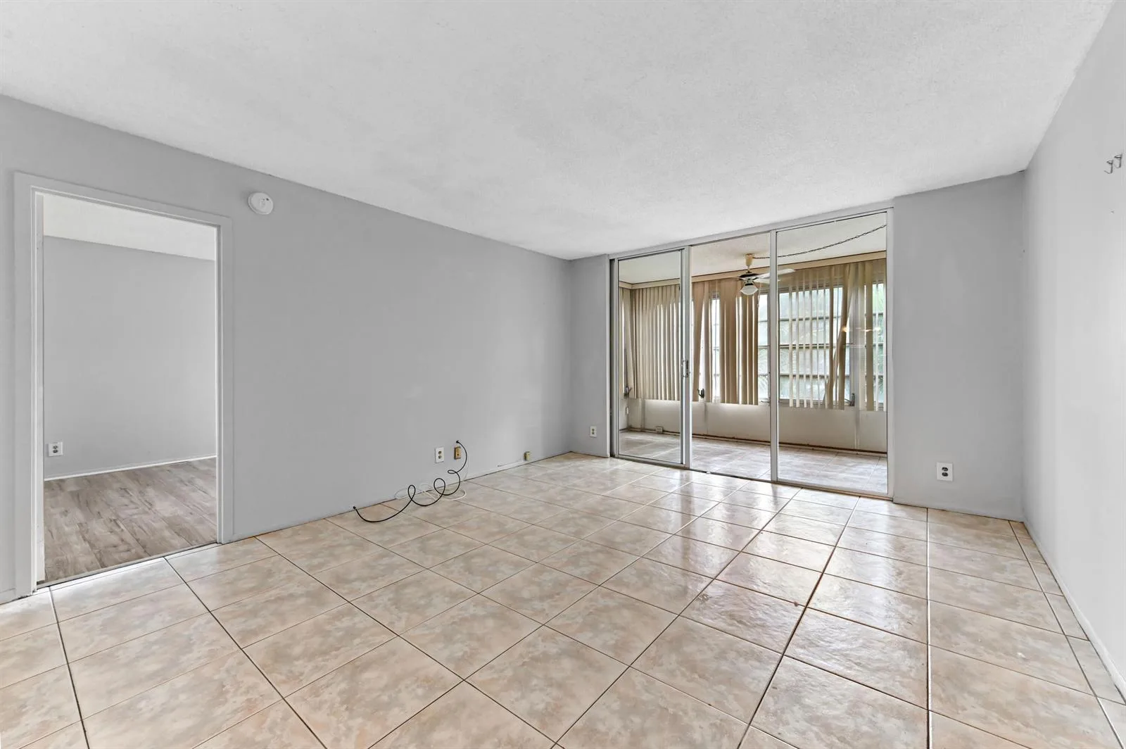 2650 NW 49th Avenue # 422, Lauderdale Lakes, FL 33313 photo 3
