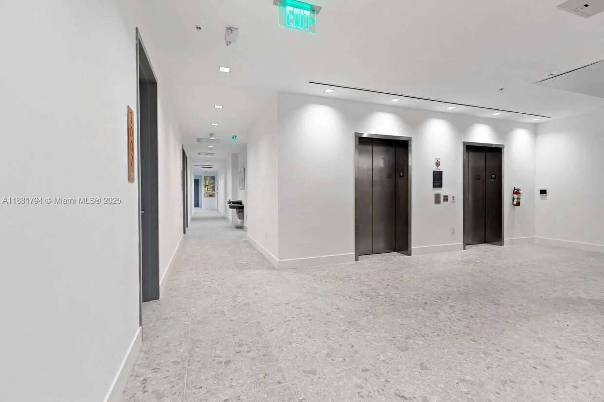 2820 NE 214th St # 1005, Aventura, FL 33180 photo 7