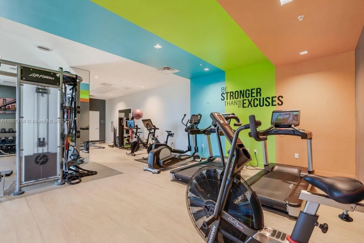 2820 NE 214th St # 1005, Aventura, FL 33180 photo 9