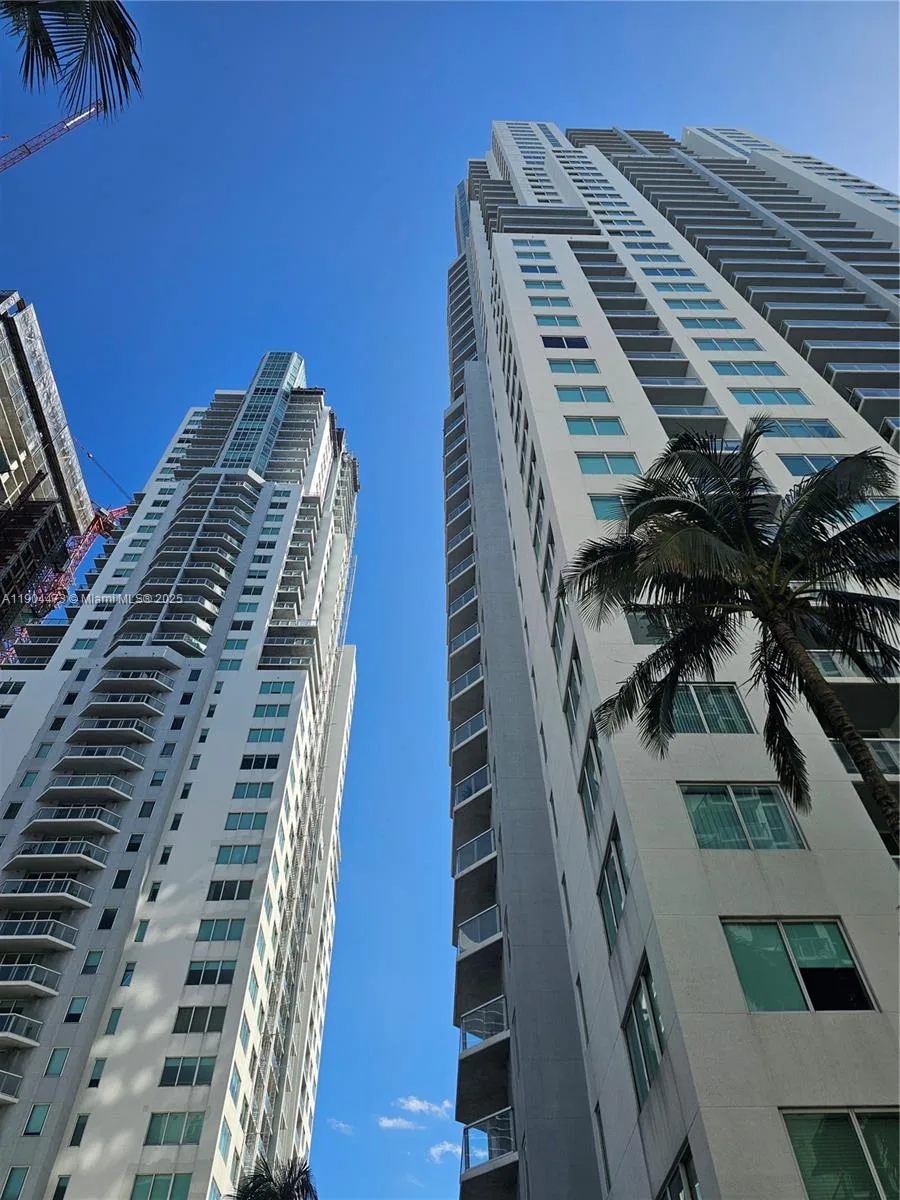 244 Biscayne Blvd # 908, Miami, FL 33132 photo 2