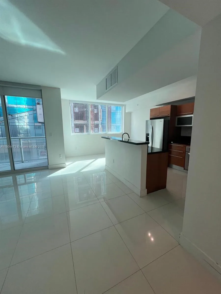 244 Biscayne Blvd # 908, Miami, FL 33132 photo 6